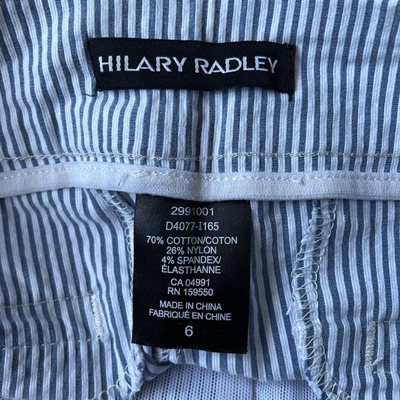 Hilary Radley Capri Pants / Size 6 - Picture 6 of 10